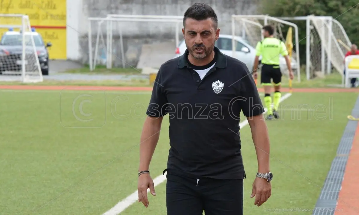 Coppa Italia Dilettanti, l'Isola CR si qualifica agli ottavi di finale. Gregorace: «Campionato? Ci possiamo divertire»\n