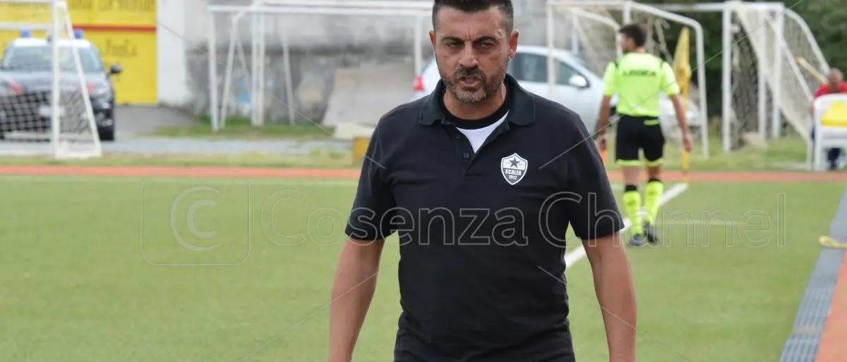 Coppa Italia Dilettanti, l'Isola CR si qualifica agli ottavi di finale. Gregorace: «Campionato? Ci possiamo divertire»\n