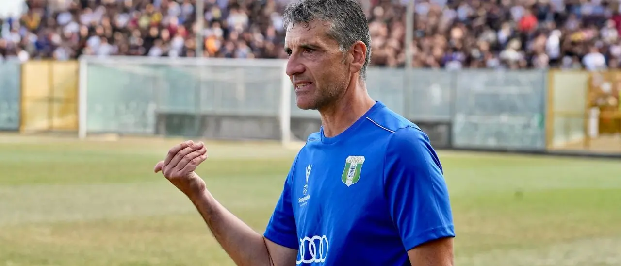 Serie D, esordio con il sorriso per la Vigor Lamezia. Foglia Manzillo: «Dobbiamo migliorare nella gestione del pallone»\n