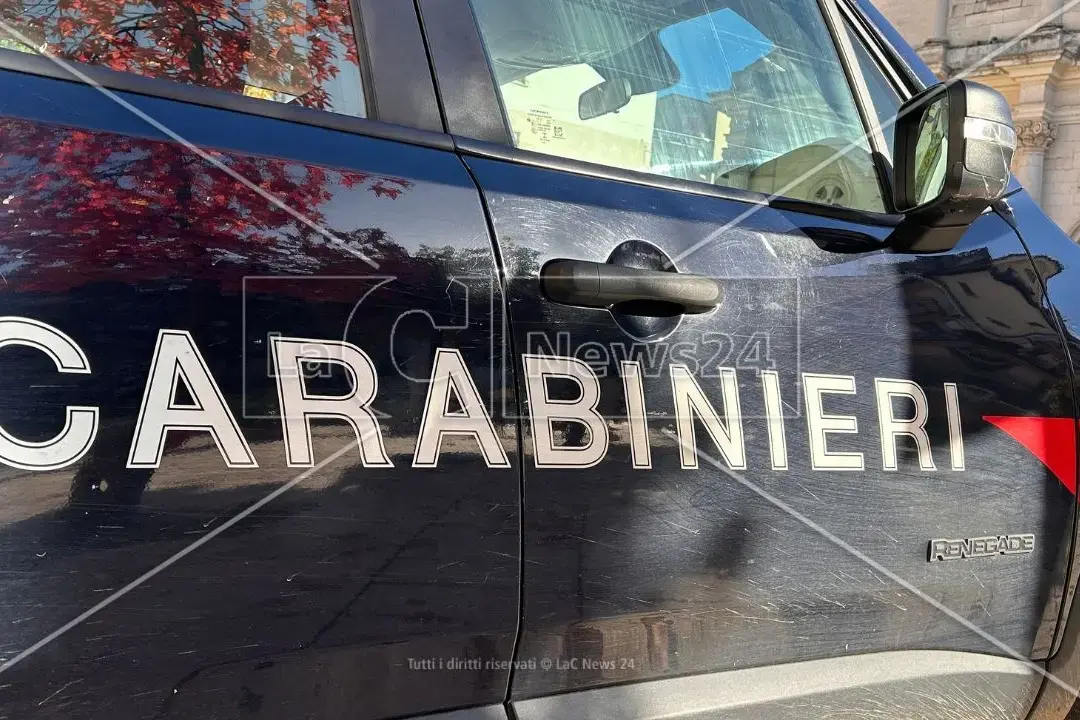 Insulti e minacce di morte all’ex compagna: 43enne arrestato a Petilia Policastro\n