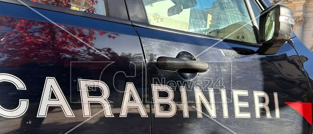 Insulti e minacce di morte all’ex compagna: 43enne arrestato a Petilia Policastro\n