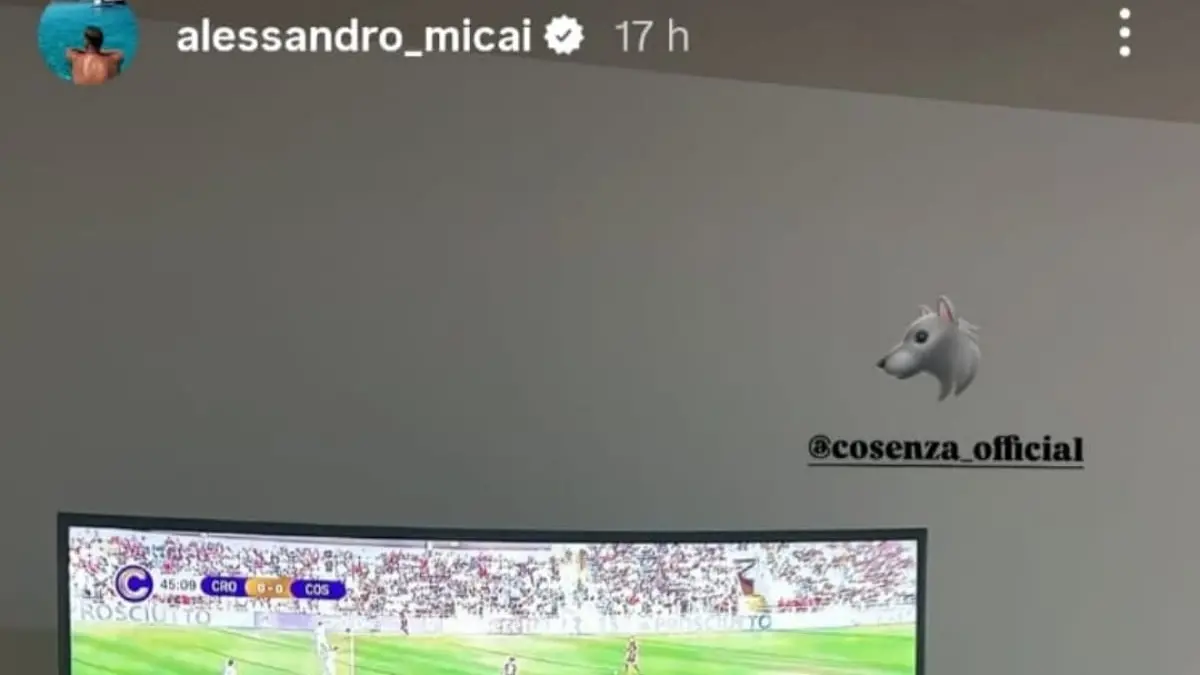 Micai, cuore Cosenza: il portiere davanti alla tv per il derby