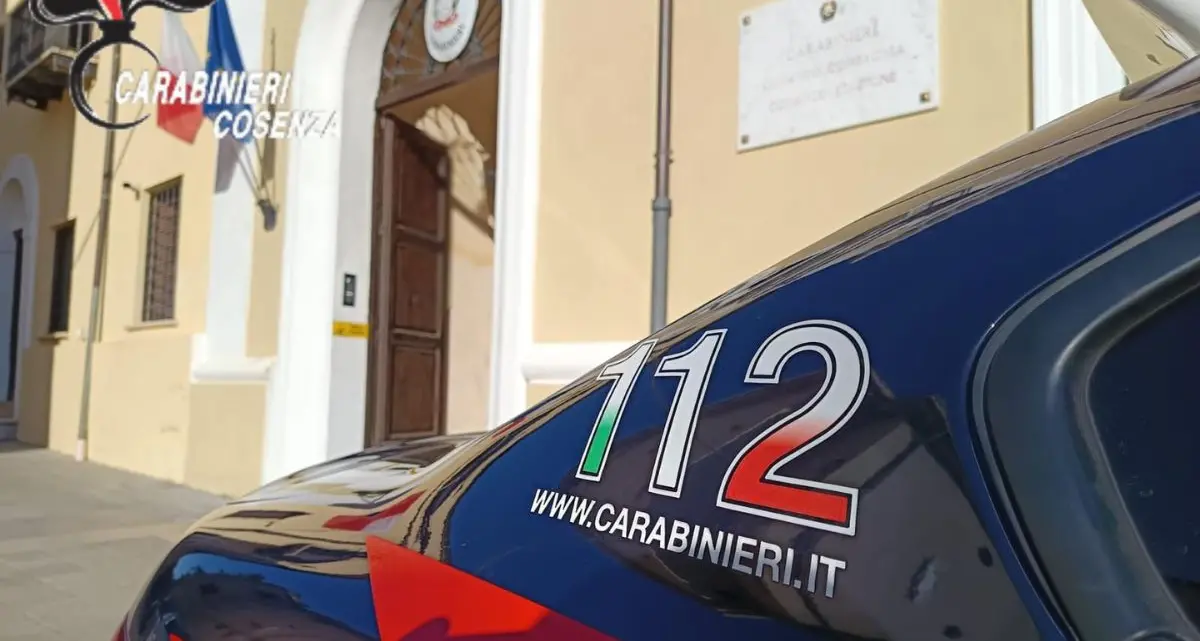 Arrestato con flaconi di metadone e 1200 euro in contanti: blitz dei carabinieri a Castrovillari