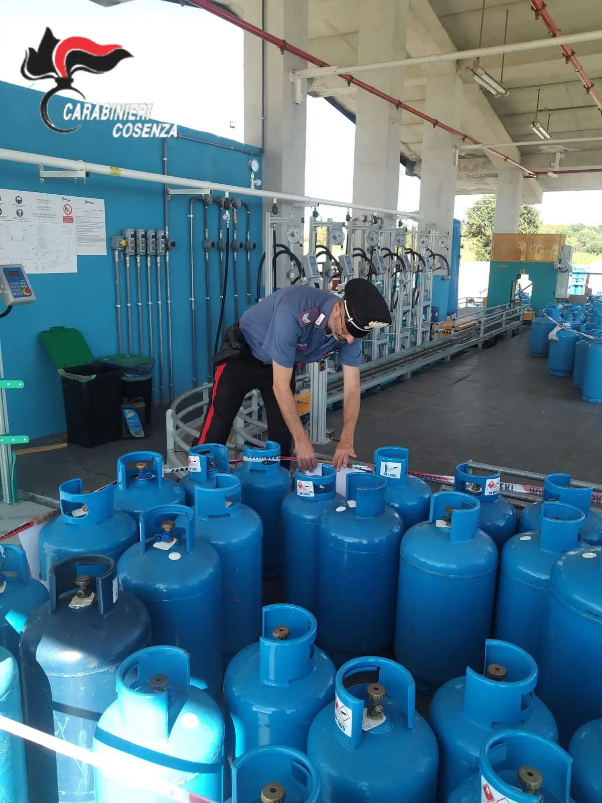 Bombole del gas alterate ad Altomonte, cinque denunce per tentata frode in commercio