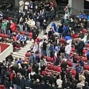 Tifosi italiani protestano durante l’inno di Israele: spalle al campo e cartelli “Stop genocidio”\n