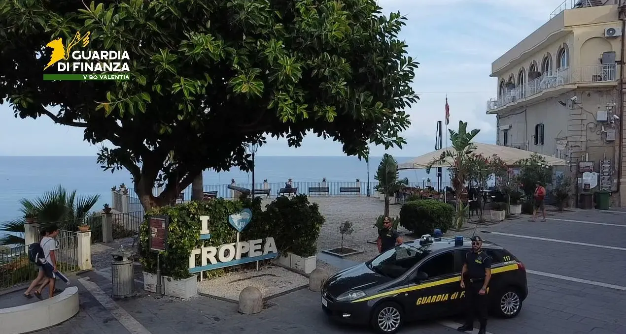 Tropea, scoperte 34 strutture ricettive irregolari: sanzioni per oltre 40mila euro ai titolari\n