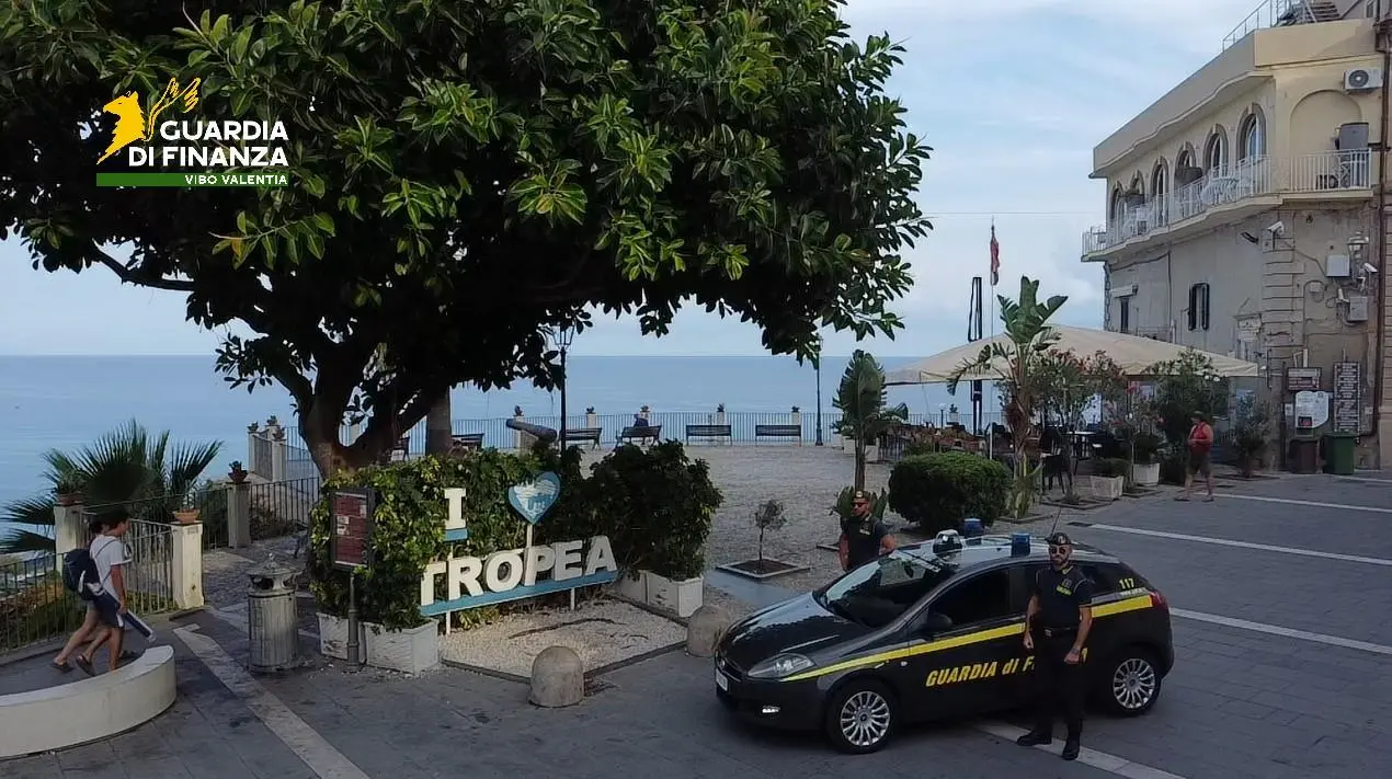 Tropea, scoperte 34 strutture ricettive irregolari: sanzioni per oltre 40mila euro ai titolari\n