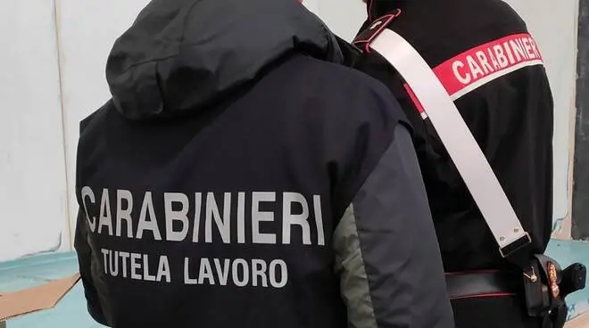 Lavoro nero, chiusi due lidi e tre attività di ristorazione in provincia di Cosenza