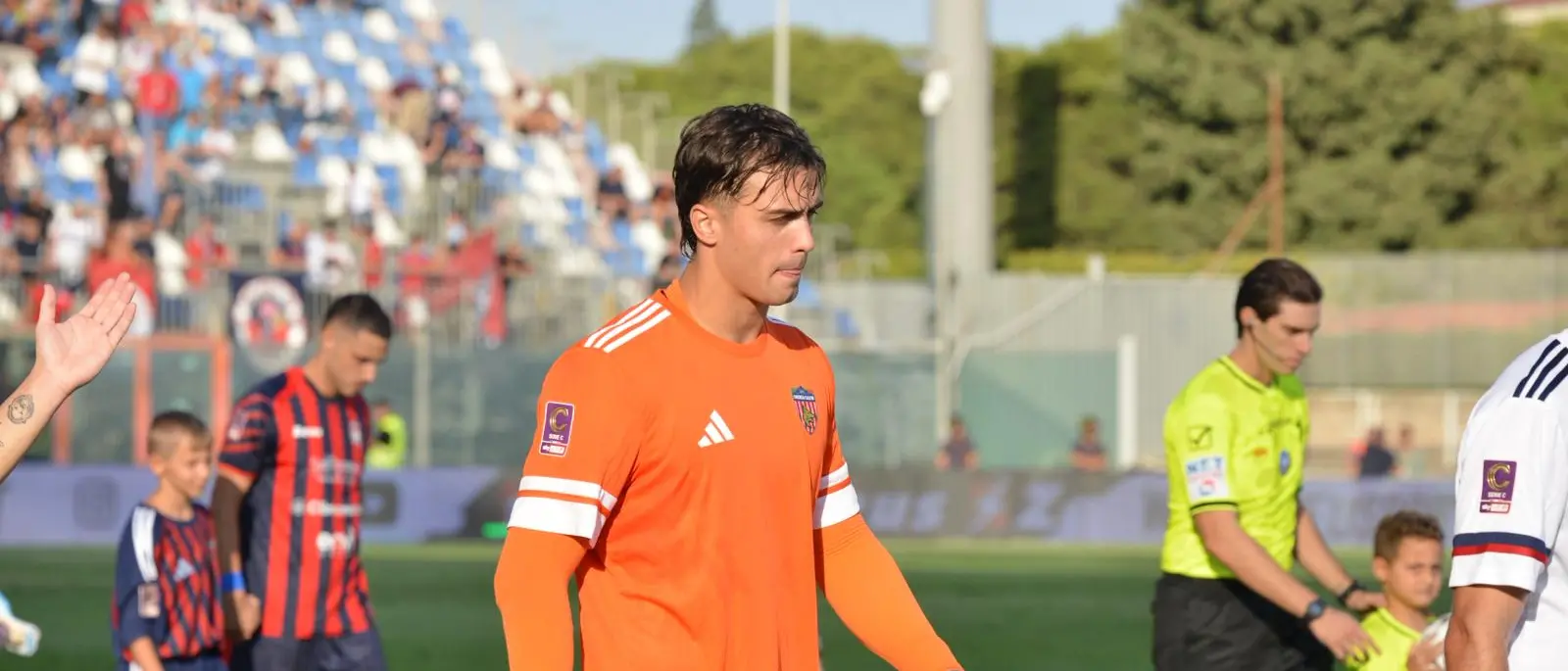 Cosenza, l’eroe del derby Vettorel:\u00A0«Ho fatto solo il mio dovere. La parata più bella...»\n