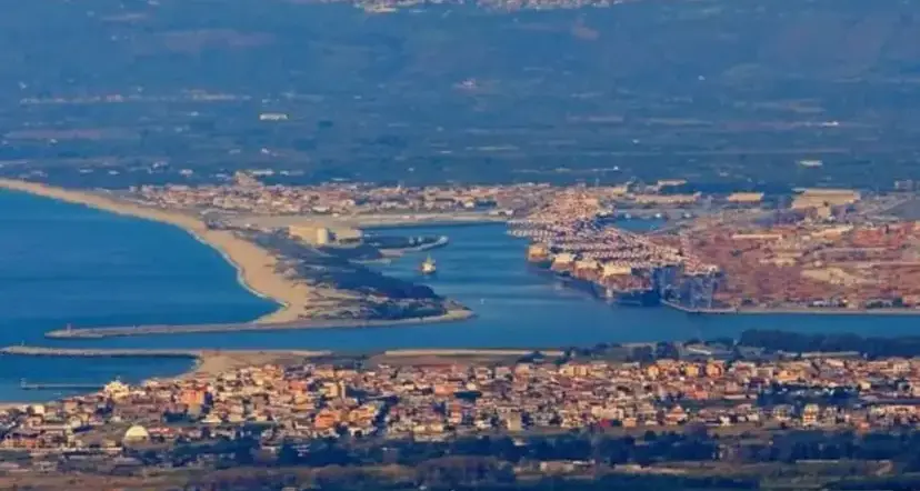 Porto di Gioia Tauro, il Ministero dei trasporti: «Nuovi record e investimenti nonostante i profeti di sventura»\n