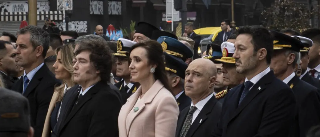 Argentina al bivio: tensioni, scandali e mercati in crisi nella presidenza Milei\n
