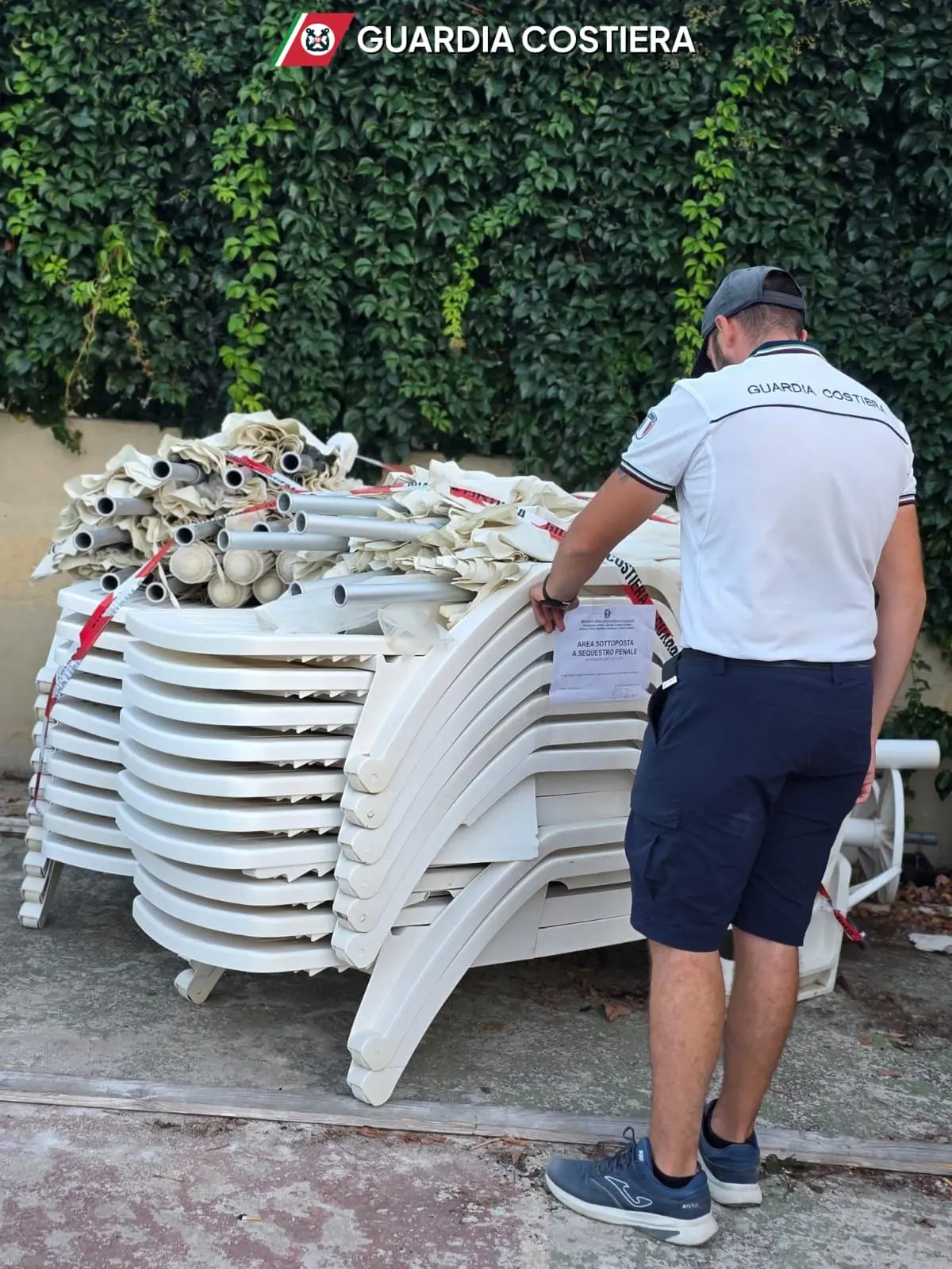 Cirò Marina e Isola Capo Rizzuto, sequestri della Guardia Costiera per occupazione abusiva del demanio marittimo\n