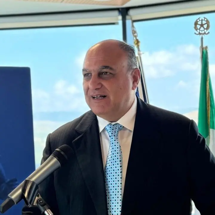 Turismo, Calabrese: «Settore in crescita. Tridico verifichi i numeri prima di spararli a caso»\n