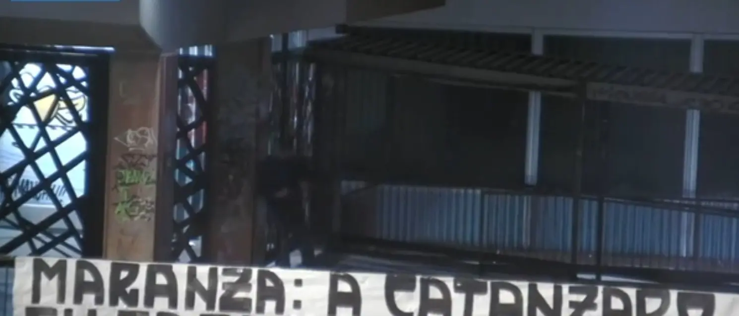 Arresto esponenti Forza nuova a Catanzaro, il gip: «Sui social si incitava alla violenza»\n