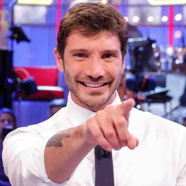 De Martino e la storia del video hard: la caccia all’autore del furto in Calabria e l’inchiesta per revenge porn\n