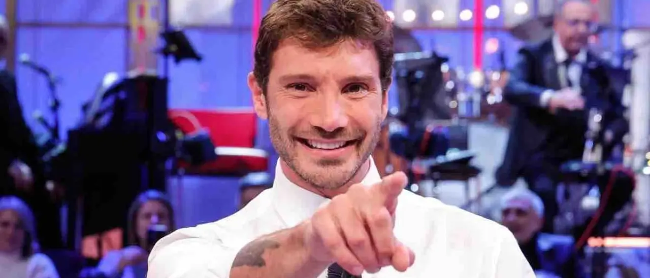 De Martino e la storia del video hard: la caccia all’autore del furto in Calabria e l’inchiesta per revenge porn\n