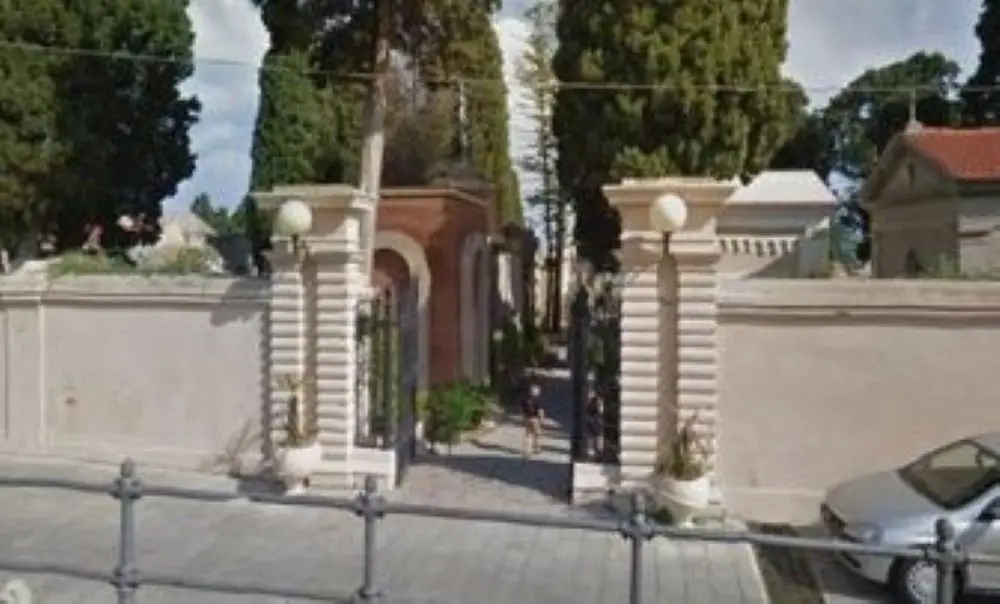 Tropea, la Commissione straordinaria affida la gestione dei servizi cimiteriali per due anni a una ditta di Gioiosa Ionica
