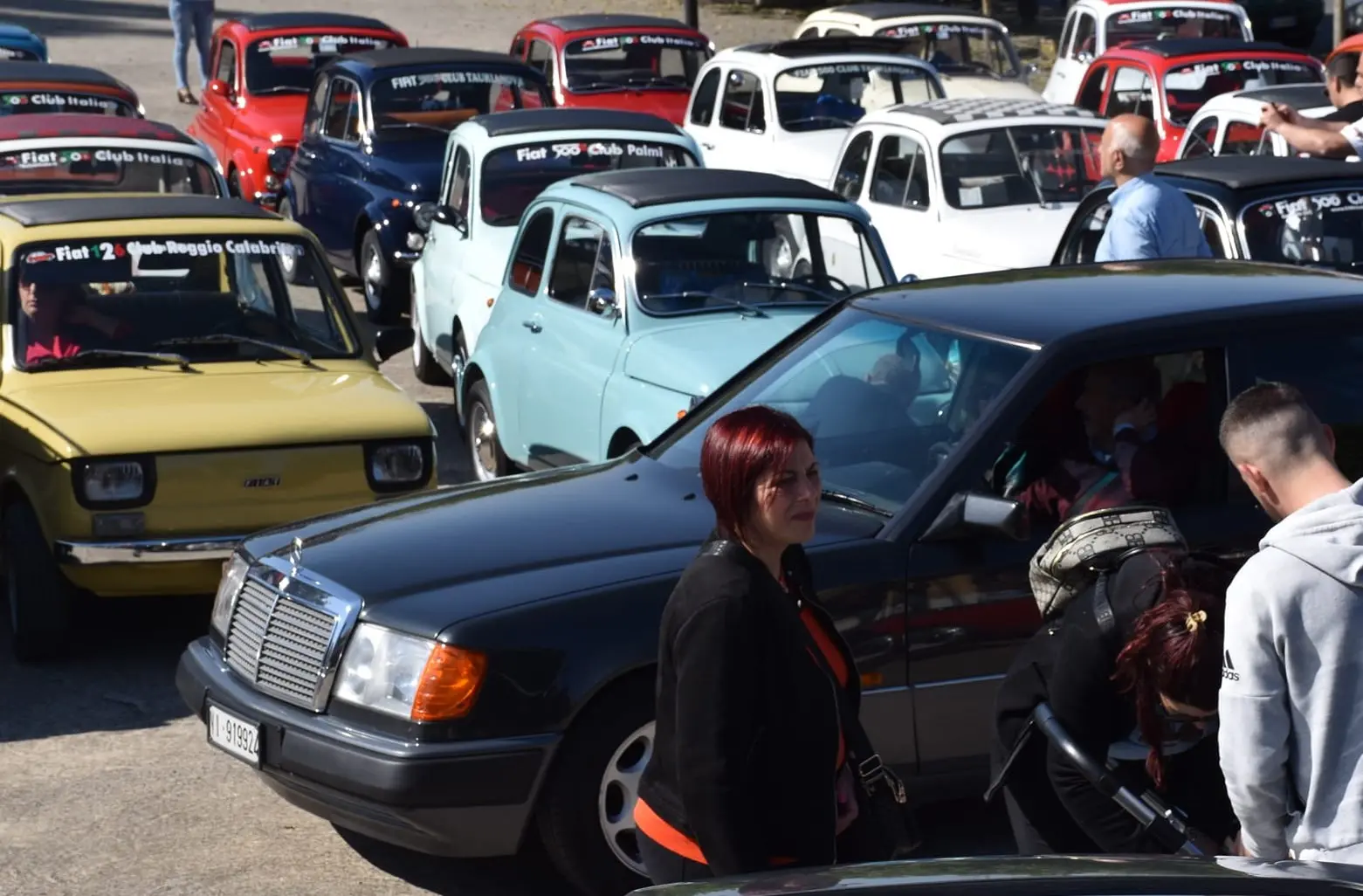 Vena Superiore celebra il mito delle Fiat 500: dal Vibo Center il corteo delle auto storiche alla volta della Sagra della Pizza