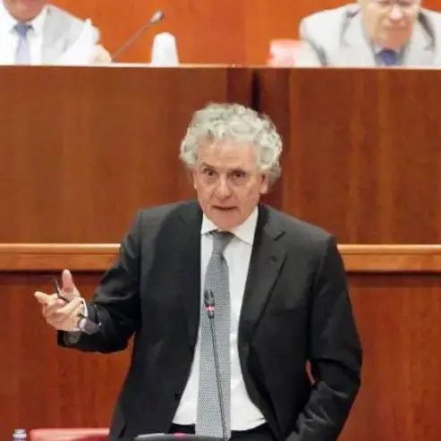 Rimborsopoli, i legali di Enzo Ciconte: «Soddisfatti per l’assoluzione, resta l’amarezza per un processo durato 12 anni»