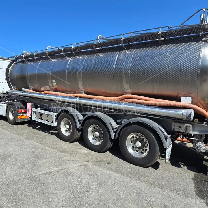 La grande sete di Ricadi, finalmente arrivano le autobotti del Comune per riempire i serbatoi