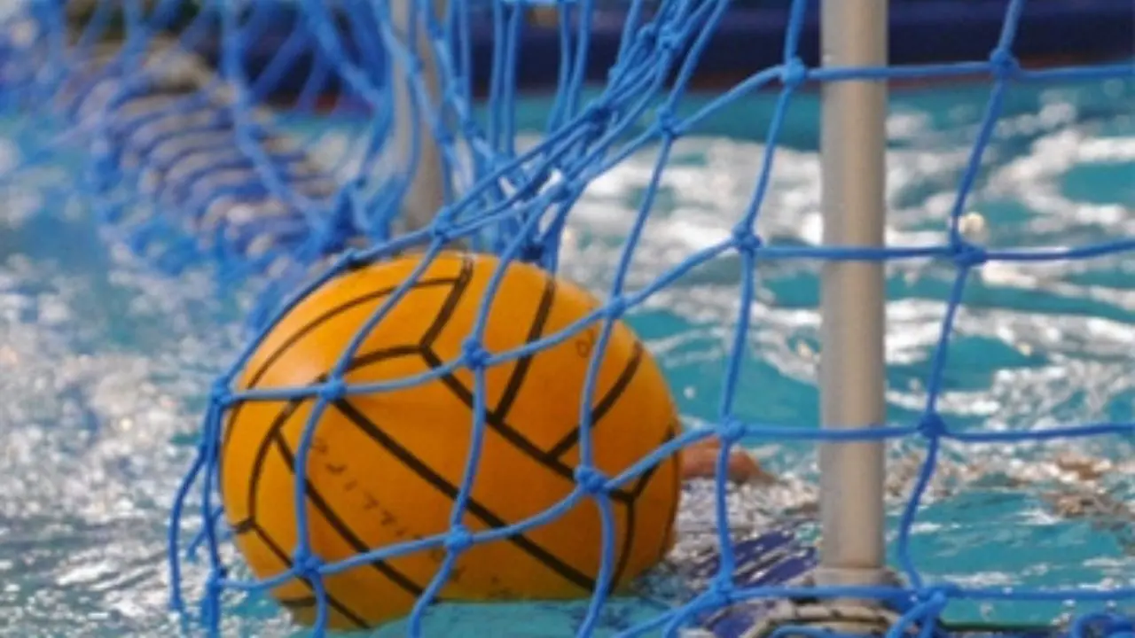 A Pizzo il secondo torneo amatoriale di beach waterpolo quest'anno dedicato alla memoria di Simone Nicotera