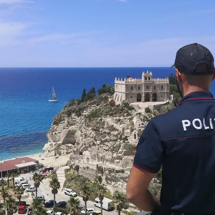 Ricercato in Olanda e rintracciato in un albergo a Zambrone: la polizia ferma un cittadino tedesco condannato per droga