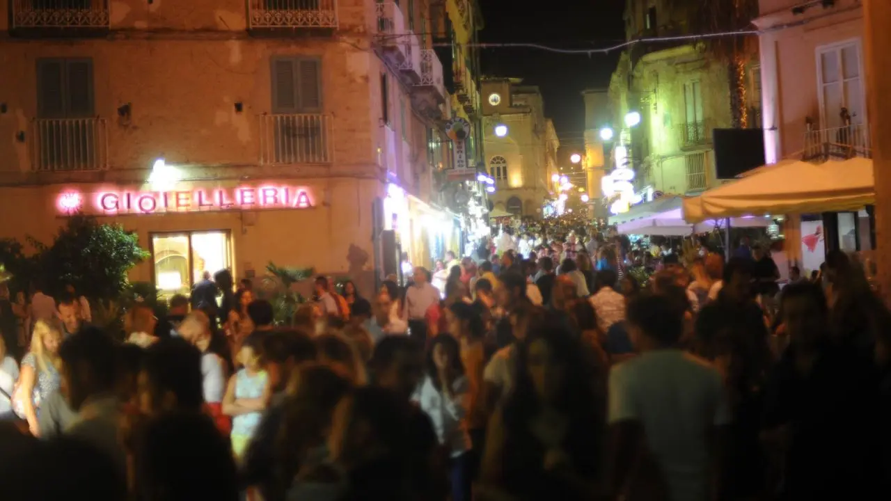 «Il turismo non è solo silenzio»: il dibattito sui rumori della movida notturna accende l'estate di Tropea ma una soluzione nel 2010 ci fu...