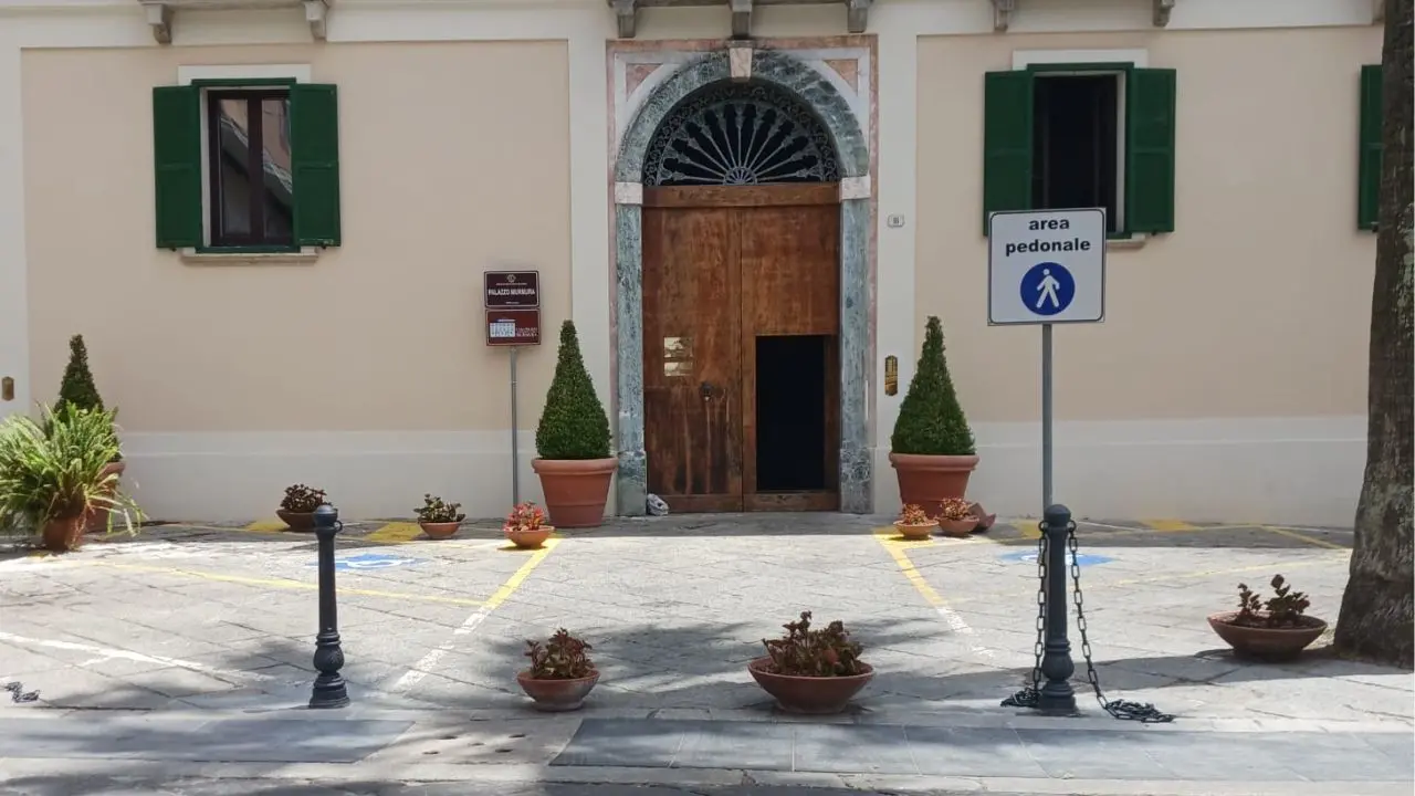 Vibo, il nuovo Largo Murmura diventa area pedonale. La Fondazione: «Ora la cultura riparta dal centro storico»