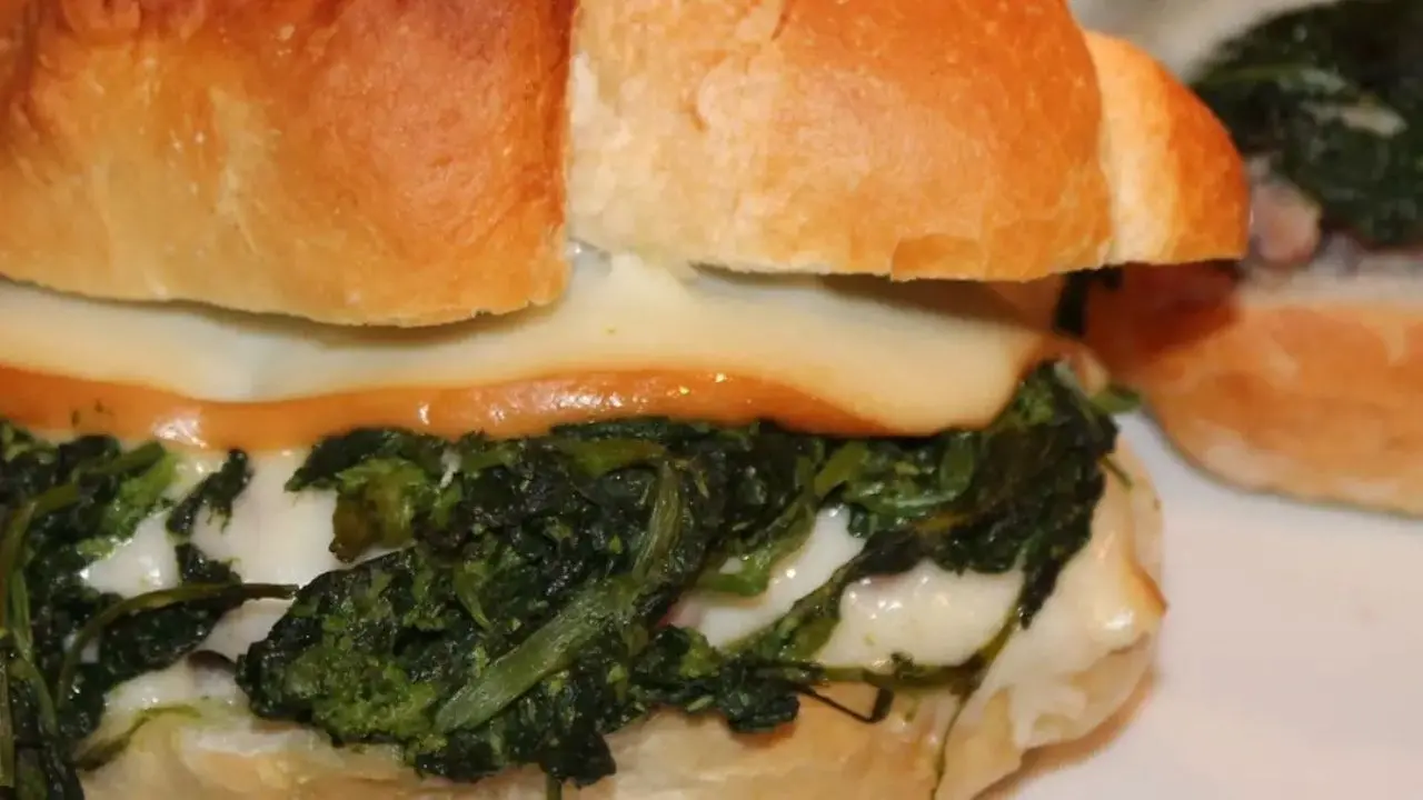 Panino al botulino, un morto: il malore fatale dopo aver mangiato cibo a Diamante