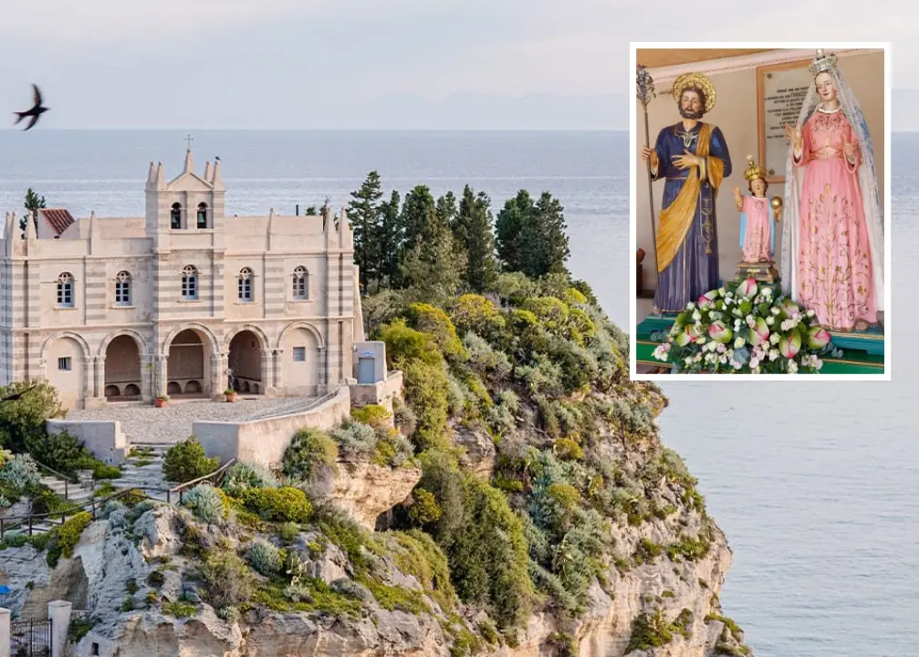 Un 15 agosto di fede e tradizioni: a Tropea la suggestiva processione in mare della Sacra famiglia