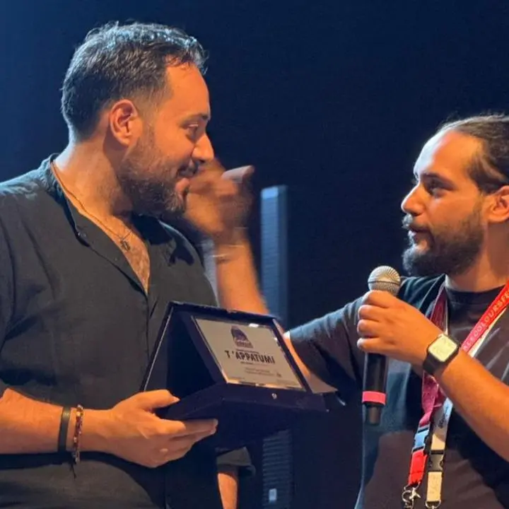 È vibonese il miglior food blogger calabrese del 2025: Francesco Messina incoronato al Cortale Colours Fest
