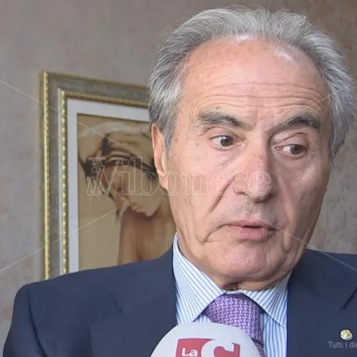 «Piscitelli stava restituendo credibilità all'Asp di Vibo, averlo mandato via rivela tensioni e resistenze occulte»