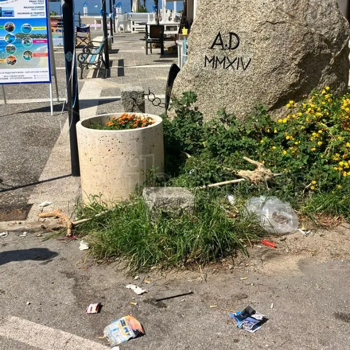 Estate \"rovente\" a Ricadi, l’opposizione denuncia: «La prima destinazione turistica della Calabria preda del degrado»