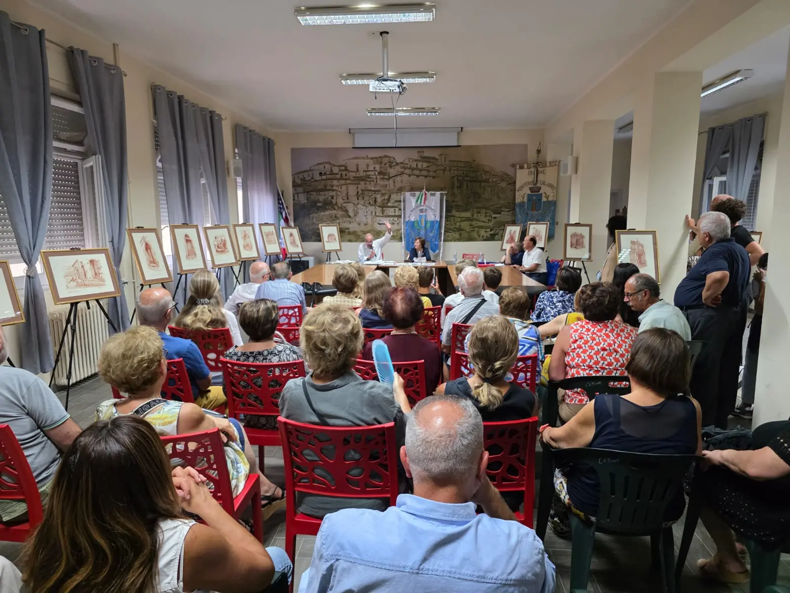Monterosso celebra la sua storia con la mostra Narrazioni Grafiche di Wilma Pipicelli
