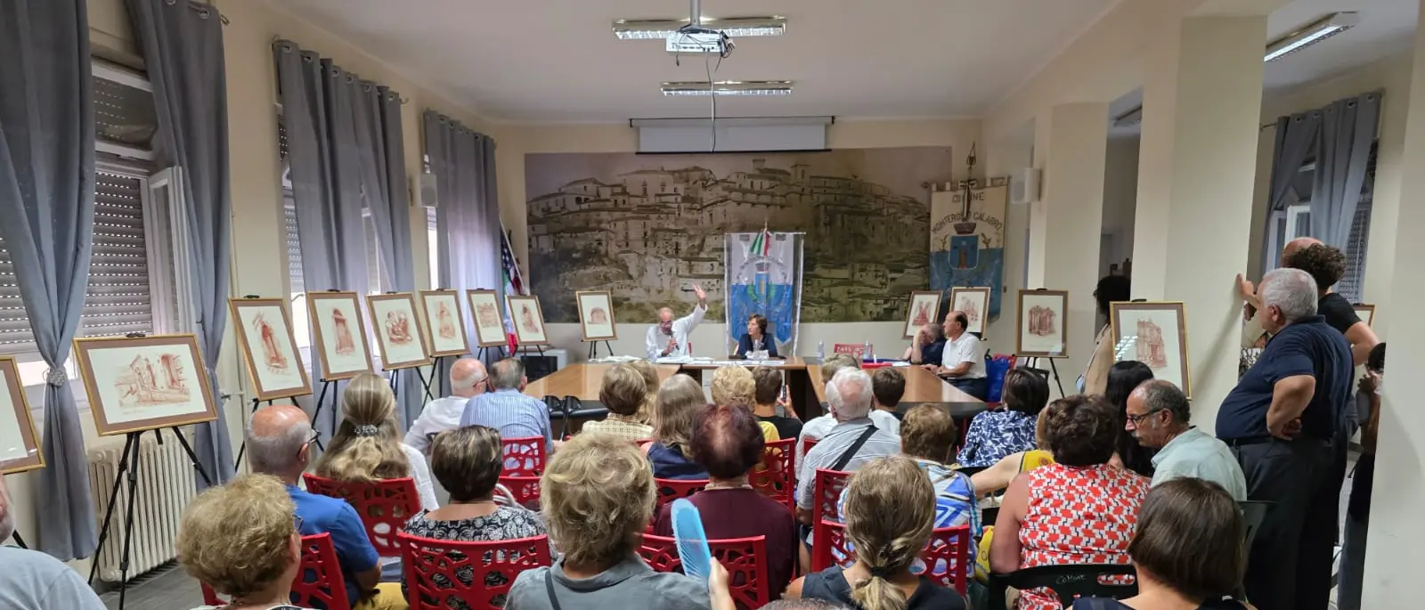 Monterosso celebra la sua storia con la mostra Narrazioni Grafiche di Wilma Pipicelli