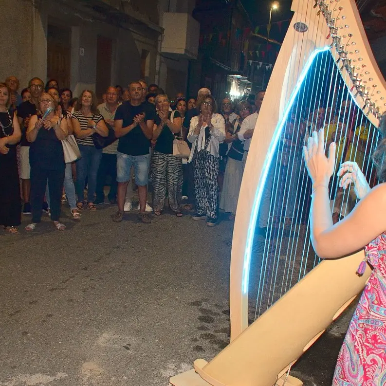 Mileto, la poesia invade le stradine di Comparni: riscuote successo la seconda edizione della rassegna “Vicoli narranti”