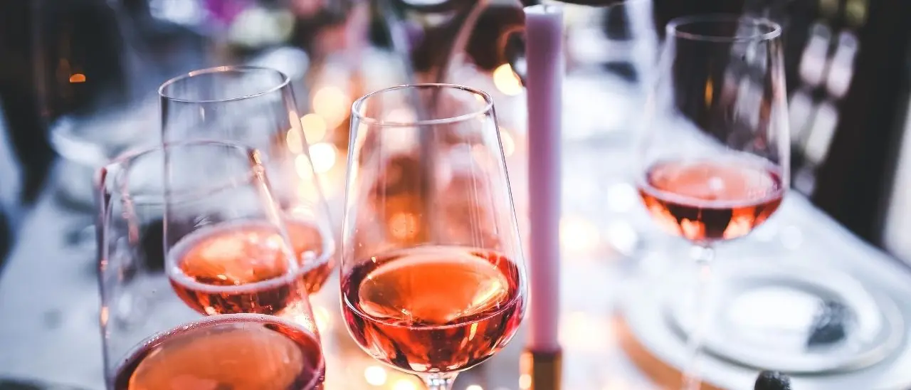 Repubblica scopre il rosè vibonese, il Magliocco canino di Casa Comerci nella top ten dell’estate