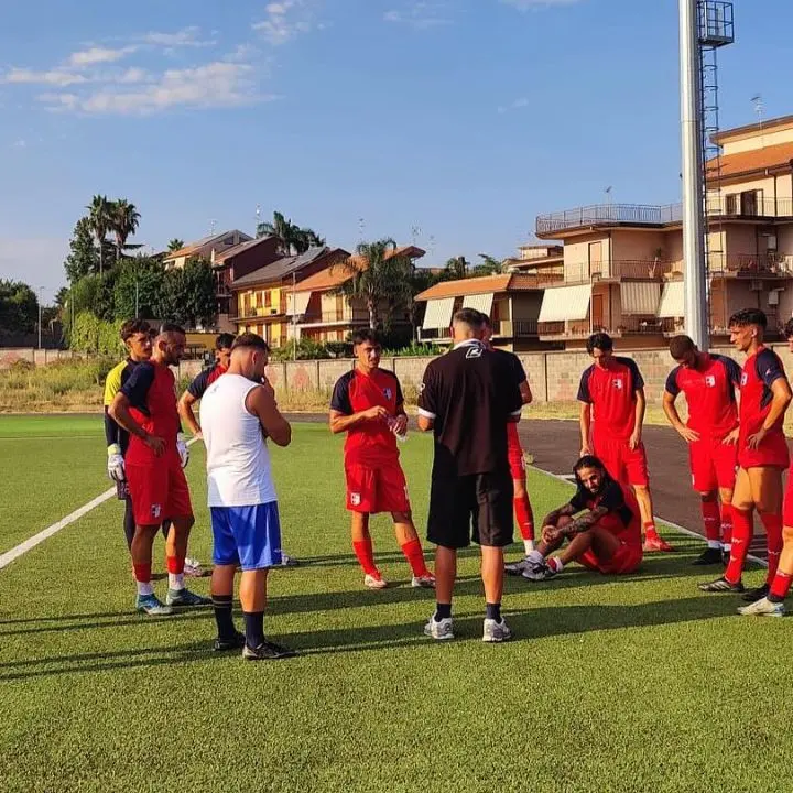 Vibonese, si avvicina il giorno dell'esordio. Dicorato: «Con il mister abbiamo fatto un ottimo lavoro. Siamo carichi»