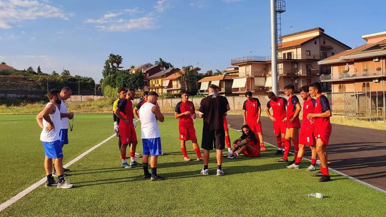 Vibonese, si avvicina il giorno dell'esordio. Dicorato: «Con il mister abbiamo fatto un ottimo lavoro. Siamo carichi»