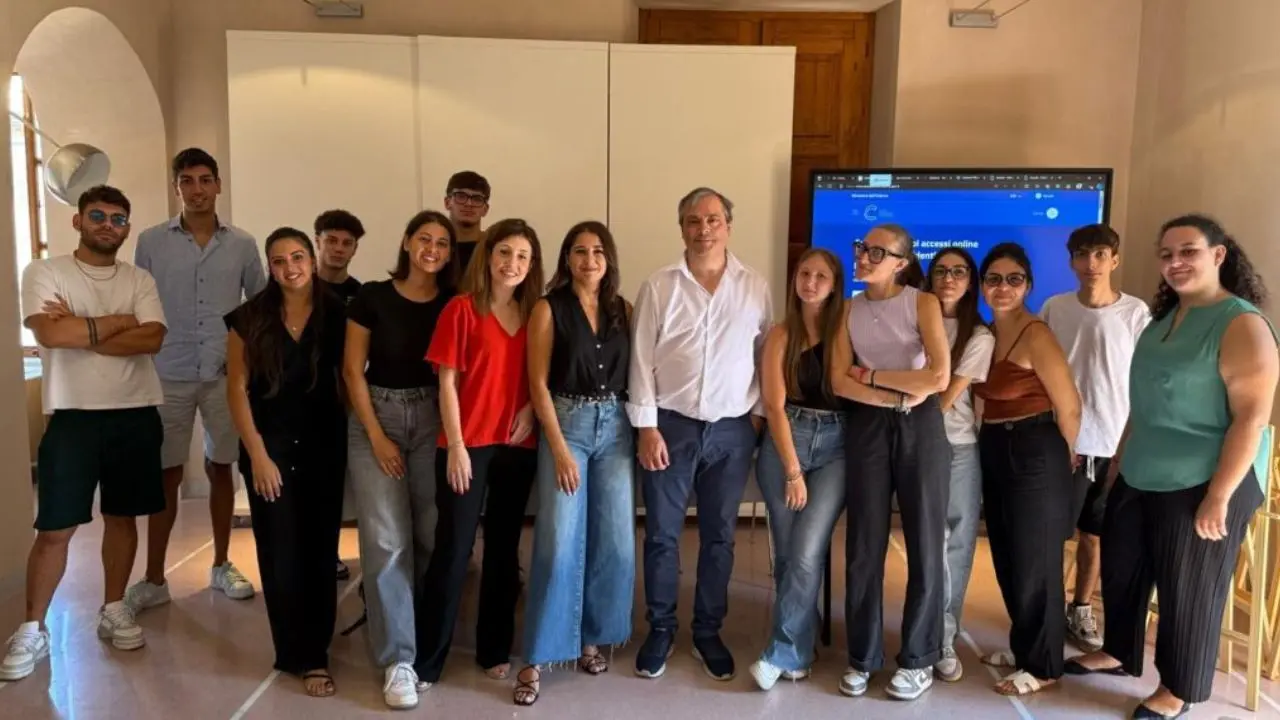 A Drapia parte il progetto per contrastare il divario digitale: assistenza ai cittadini per navigare in rete e usare le app