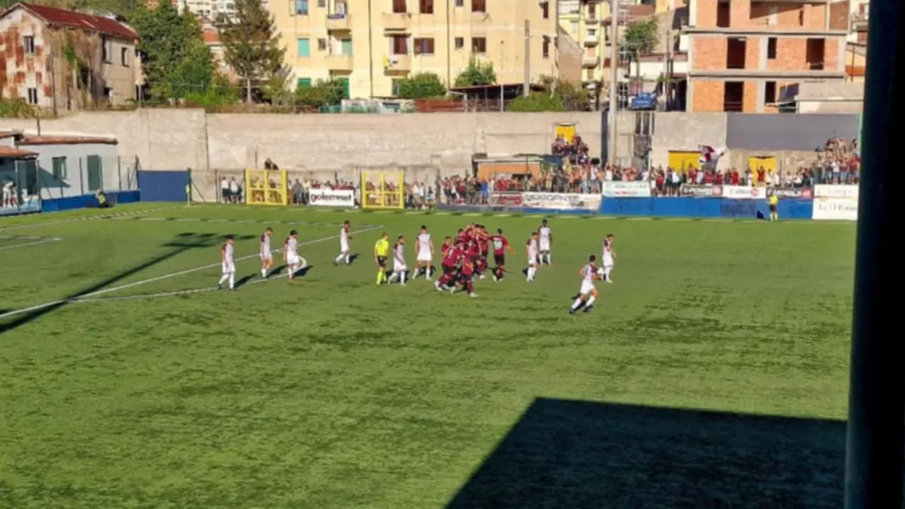 Coppa Italia (Serie D), un buona Vibonese non basta: la Reggina passa ai calci di rigore