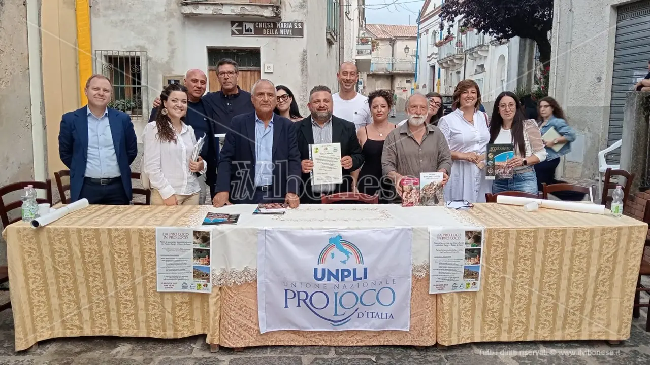 Zungri sigla un patto di amicizia con le Pro loco di Palmi e Rocca di Neto: «Insieme per promuovere il territorio»