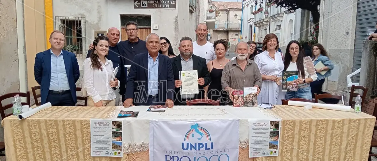 Zungri sigla un patto di amicizia con le Pro loco di Palmi e Rocca di Neto: «Insieme per promuovere il territorio»