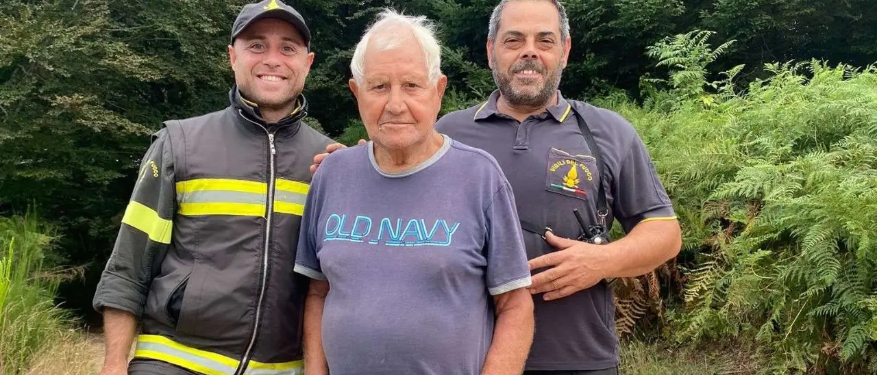 Fabrizia, 84enne si perde nei boschi mentre va alla ricerca di funghi: ritrovato dai Vigili del fuoco