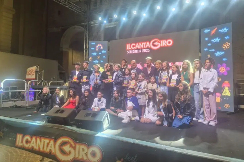 Musica, bella performance della vibonese Beatrice Lico alla 62esima edizione del Cantagiro