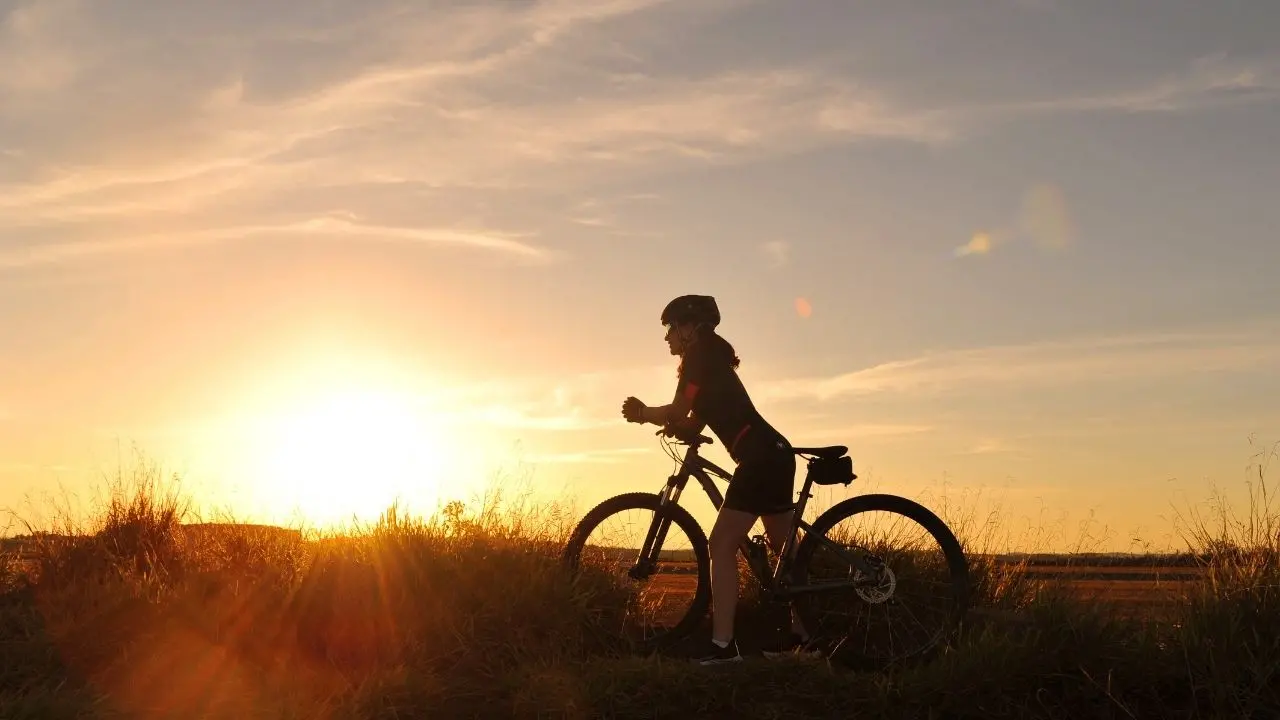 Pedalando lungo i sentieri del grano: parte da Filadelfia la prima edizione della manifestazione che fonde bici, storia e natura