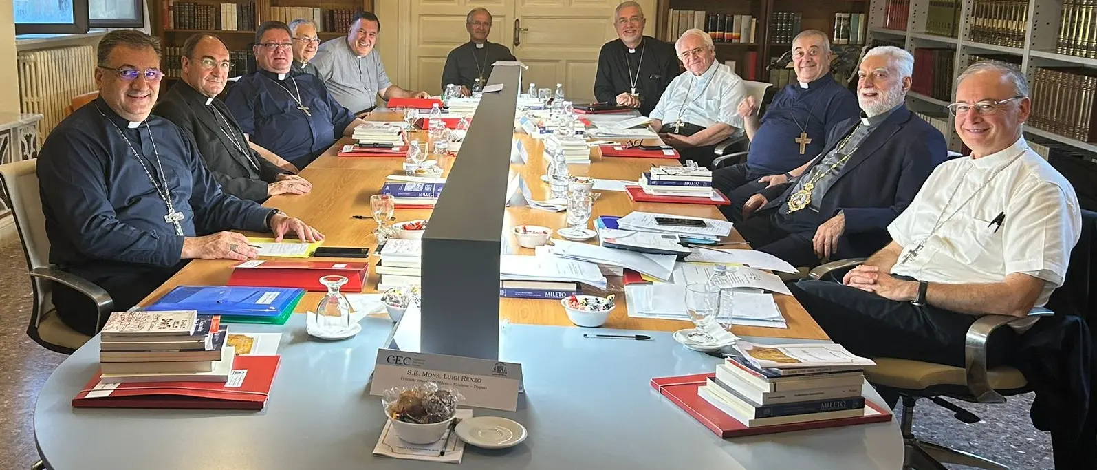 Mileto, la Conferenza episcopale calabra al fianco di monsignor Oliva dopo le minacce per i mancati festeggiamenti della Madonna di Polsi