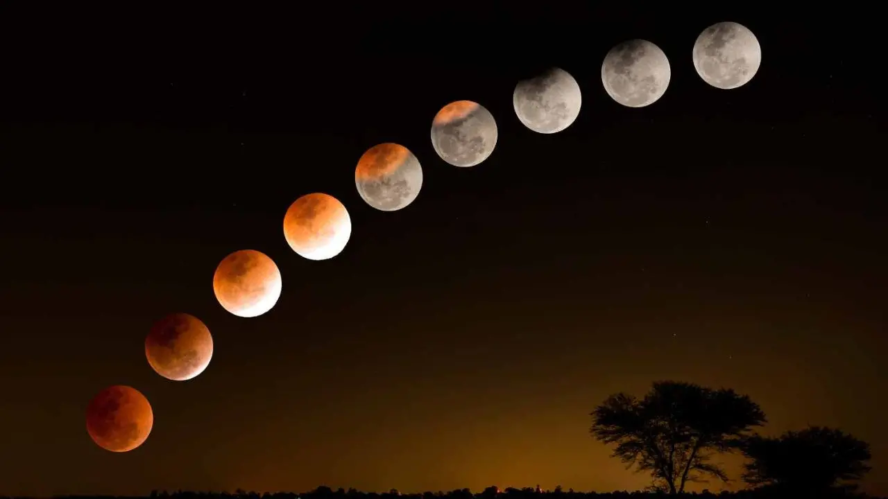 È la notte della luna di sangue: l'eclissi colora di rosso il satellite naturale della Terra, ecco a che ora sarà visibile
