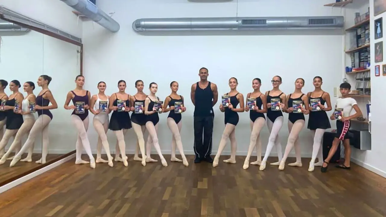Vibo, gli allievi del liceo Capialbi selezionati per danzare “Lo Schiaccianoci” al Teatro Antico di Taormina