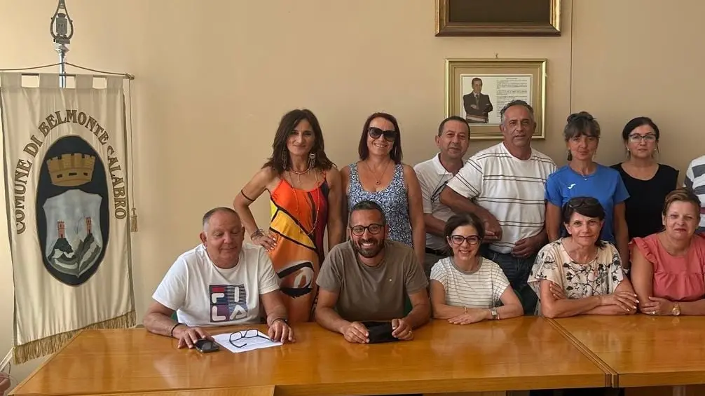 <p>I dipendenti comunali delle sigle sindacali che hanno indetto lo sciopero</p>\\n